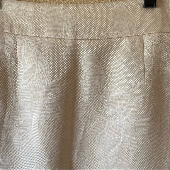 Alexander McQueen Ivory Floral and Bird Embossed Pencil Skirt - Picture 9 of 9